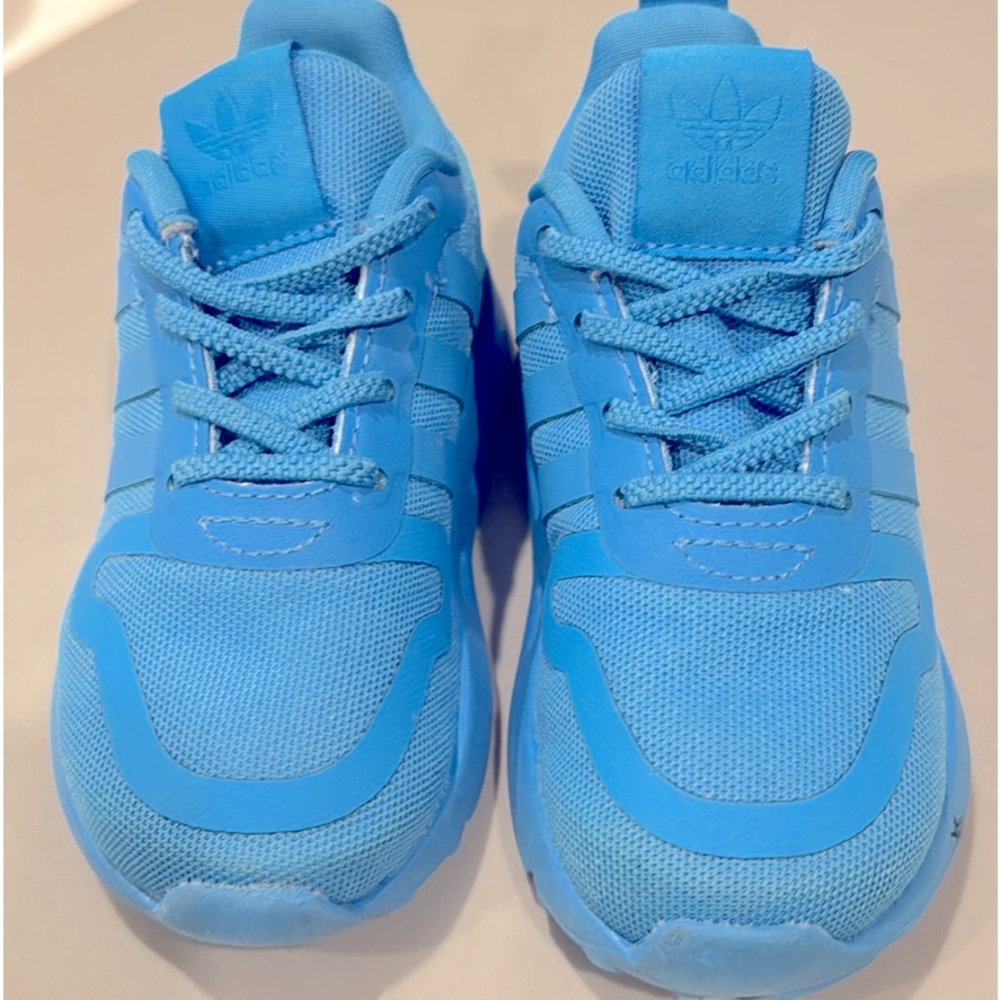 Toddler shoes size 6